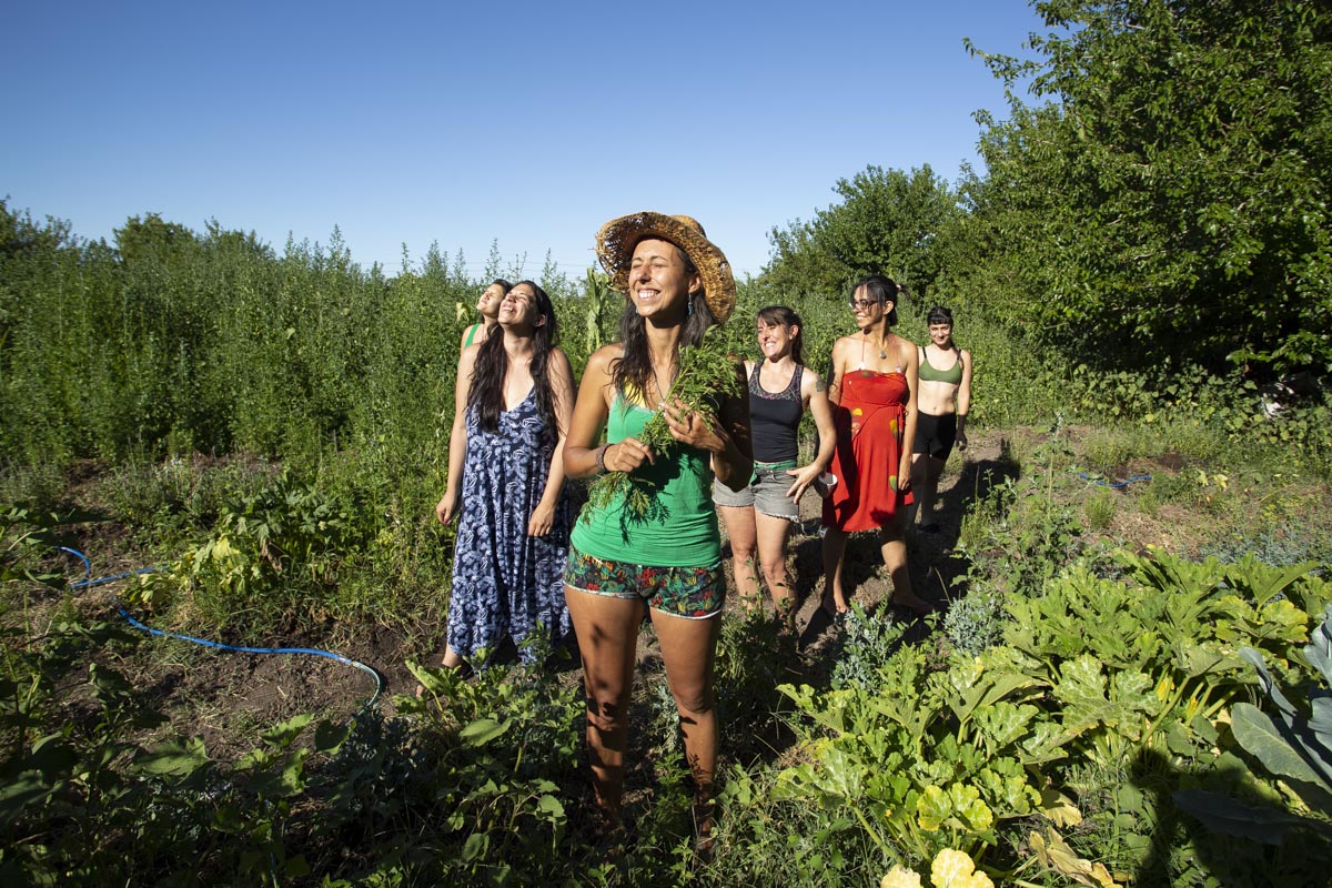 “Vivir en la tierra y producir es defender el territorio desde una lógica de diálogo con la naturaleza”